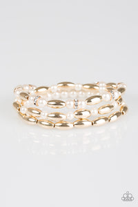 Chic Contender - Gold Stretch Bracelet