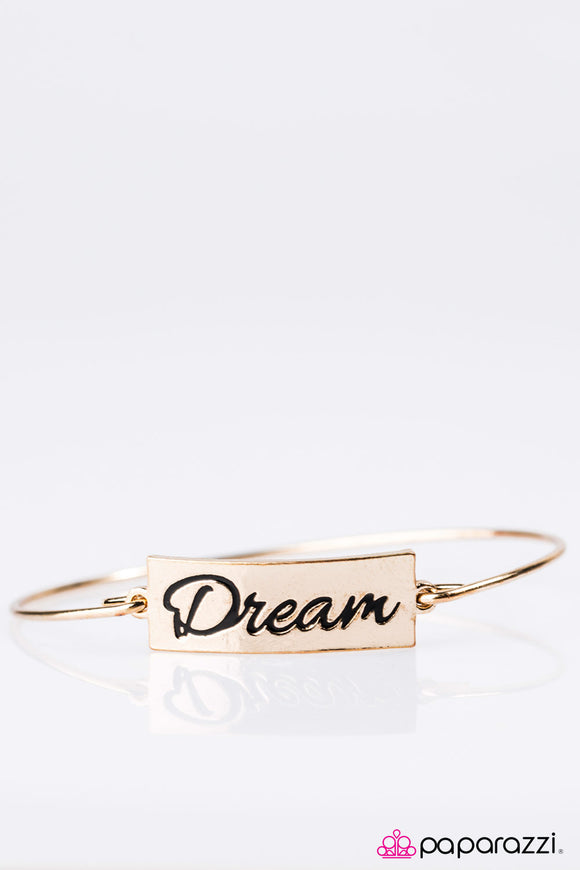 Dream Chaser - Gold Bracelet - Bangle Gold Box