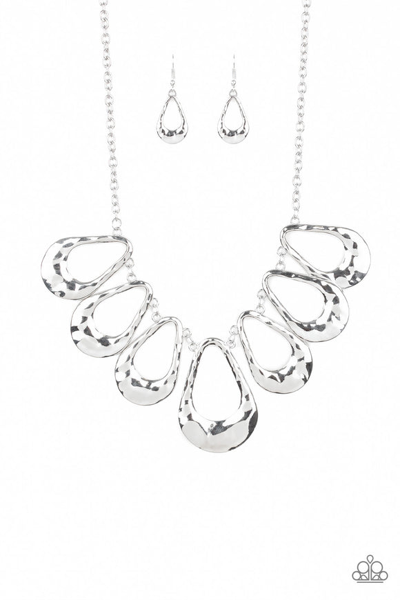 Teardrop Envy - Silver Necklace - Box 16 - Silver