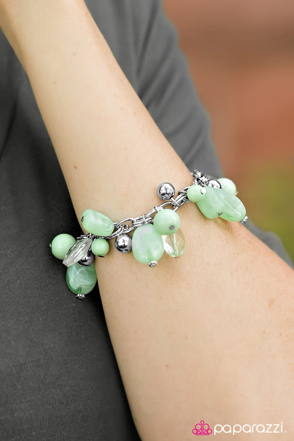 Coral Sea - Green Bracelet