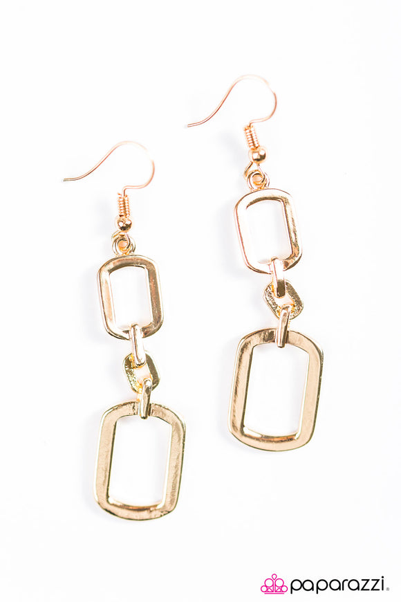 Killer Contour - Gold Earrings