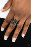 Showbiz Beauty - Black Ring - Box 10