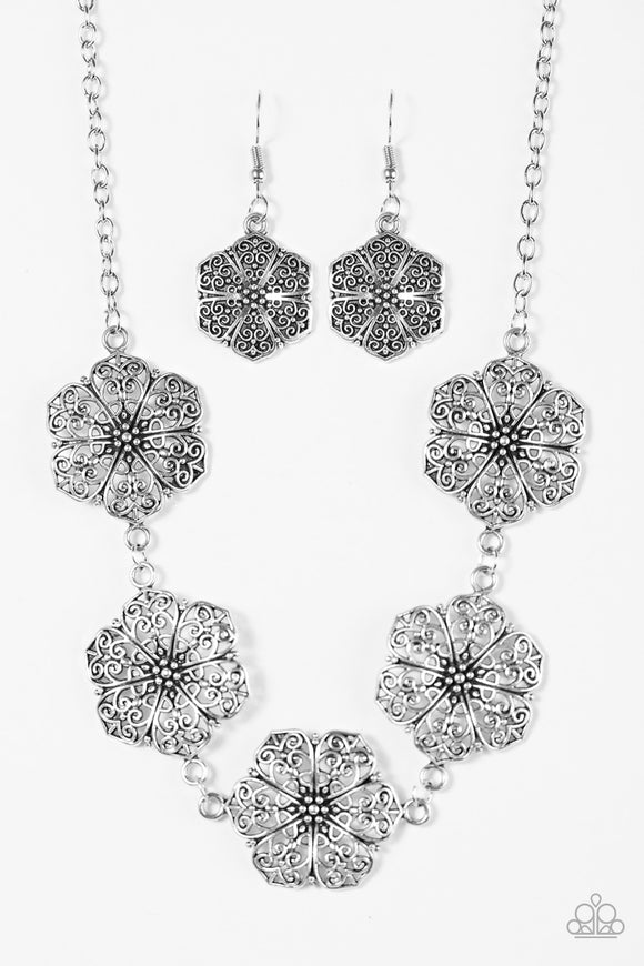 Floral Fluorescence - Silver Necklace - Box 20 - Silver