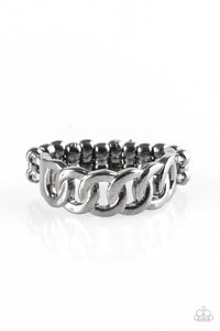 Love is CHAIN - Black Ring - Box 10