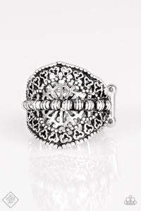 Travel Treasure - Silver Ring - Box 12