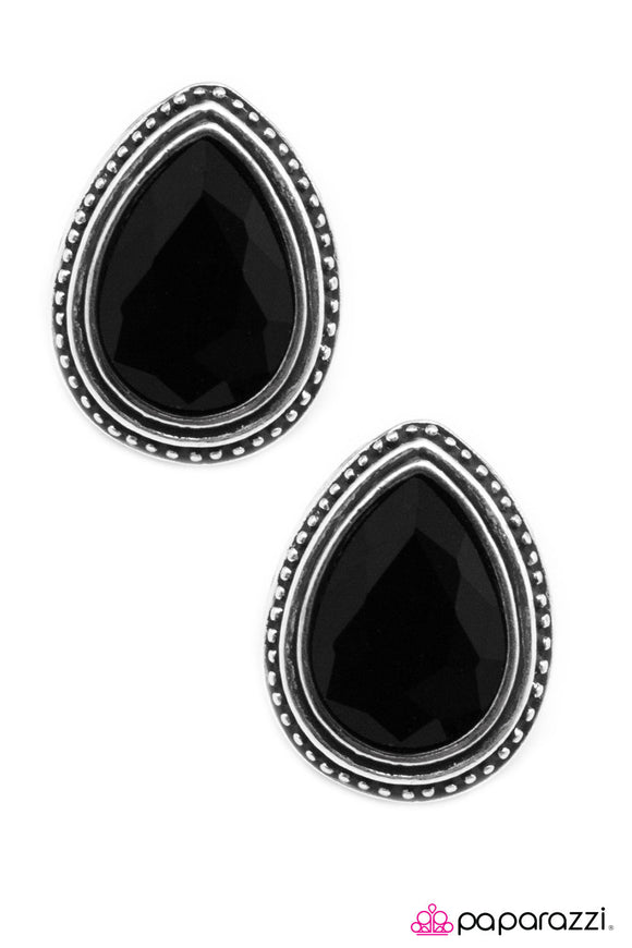 The Deluxe -  Black Post Earring - Box 2 - Black