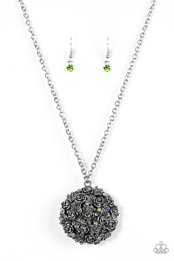 Royal In Roses - Green Necklace