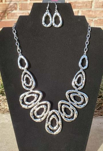 Terra Couture - Silver Necklace - Box 12 - Silver