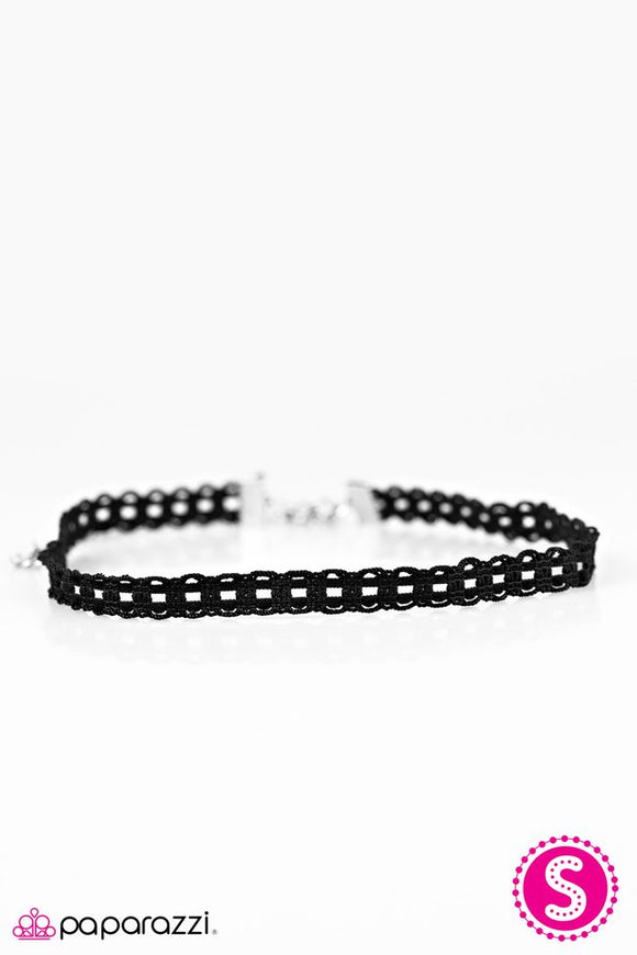 Pretty Glam Quick - Black Choker